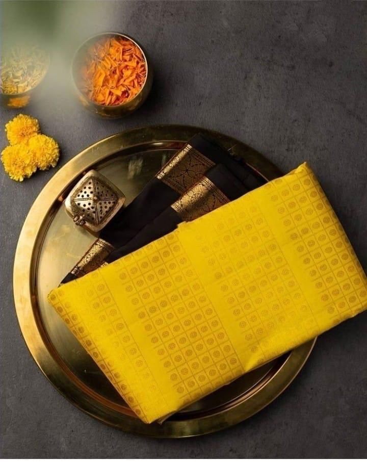 Susurrous Yellow Soft Banarasi Silk Saree With Magnetic Panache Blouse Piece