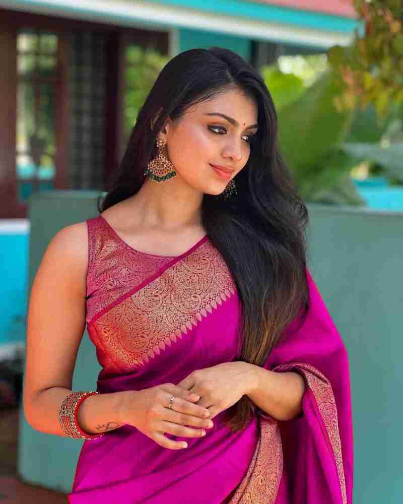 Sensational Dark Pink Soft Silk Saree With Twirling Blouse Piece