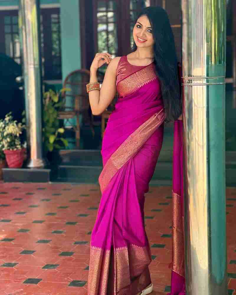 Sensational Dark Pink Soft Silk Saree With Twirling Blouse Piece