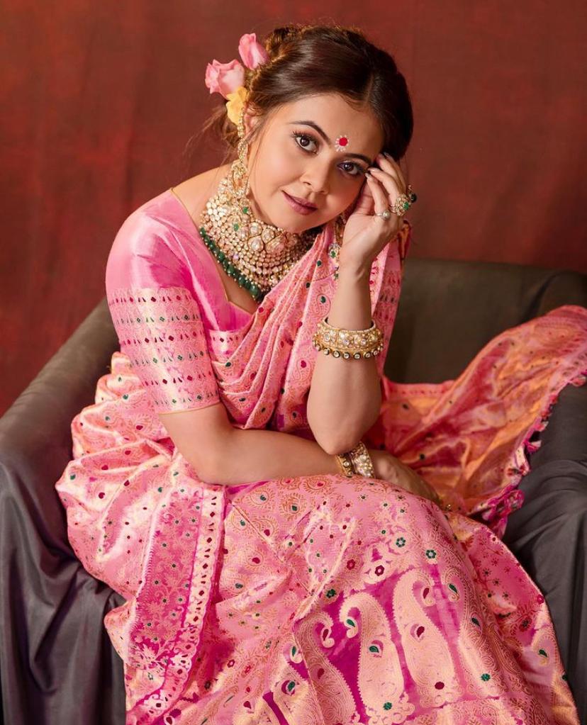 Exuberant Pink Soft Silk Saree With Supernal Blouse Piece