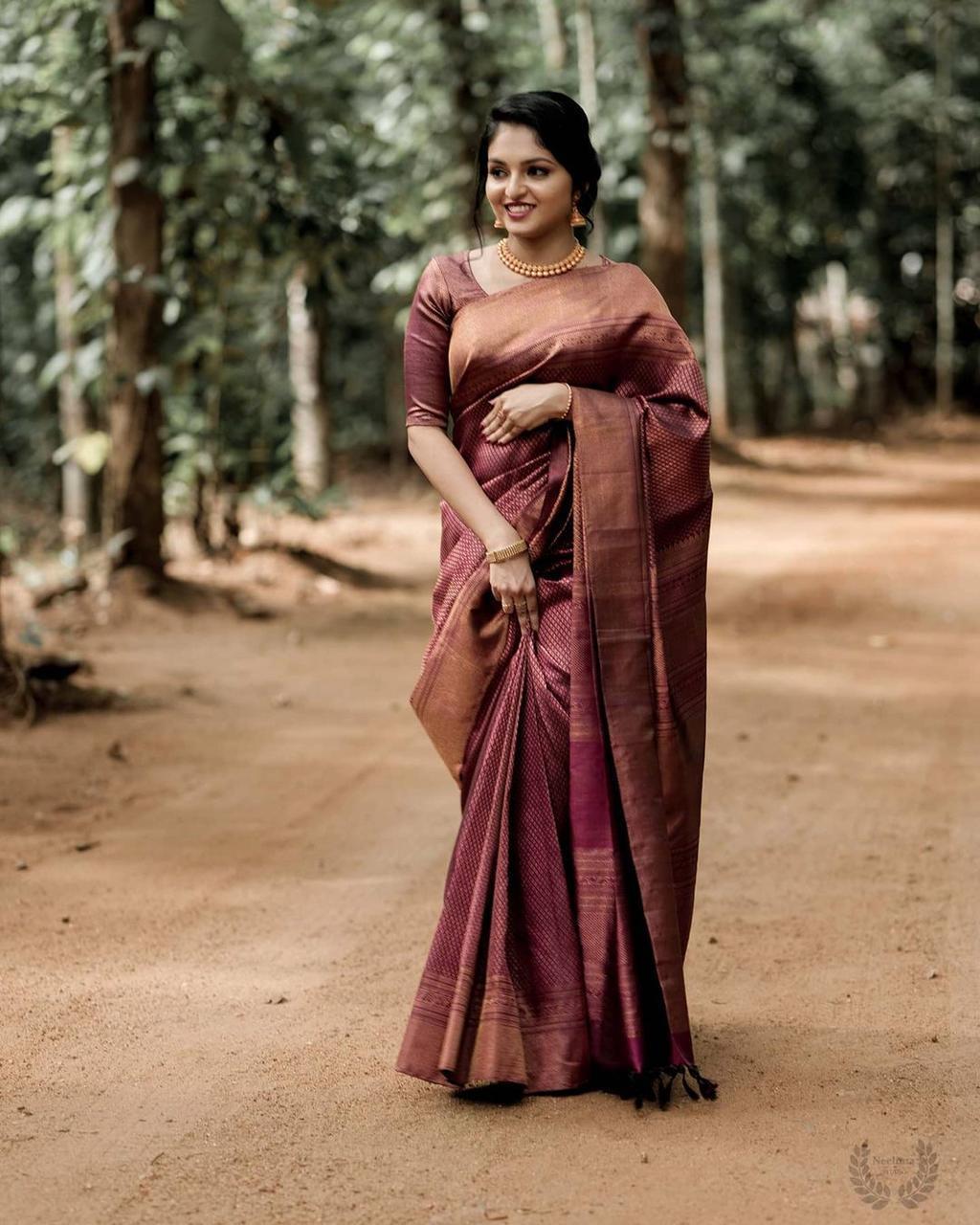 Splendorous Maroon Soft Silk Saree With Profuse Blouse Piece