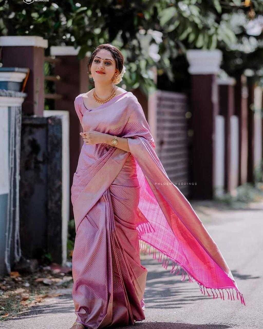 Transcendent Pink Soft Silk Saree With Easy on the eyes Blouse Piece