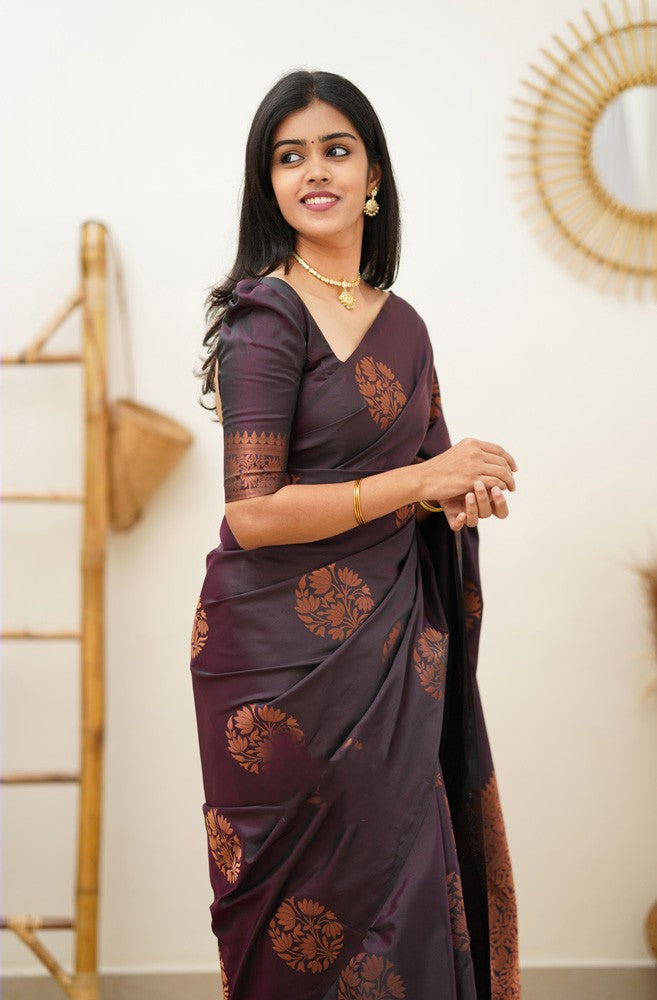 Dissemble Purple Soft Silk Saree With Comely Blouse Piece