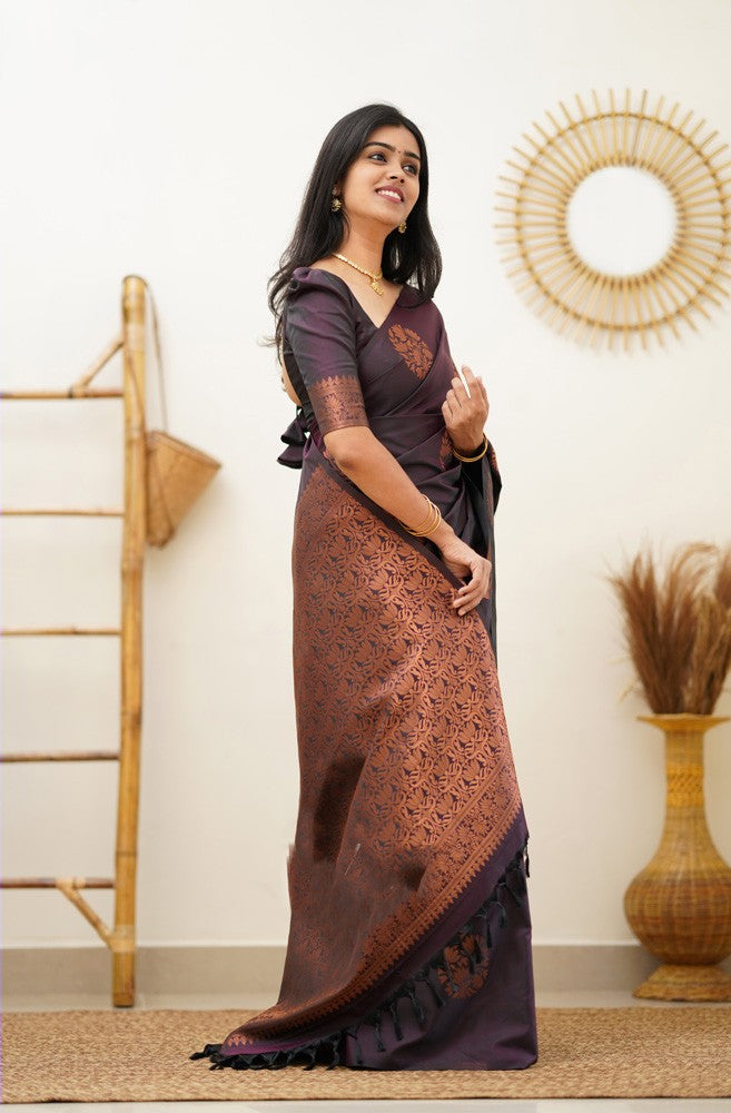 Dissemble Purple Soft Silk Saree With Comely Blouse Piece