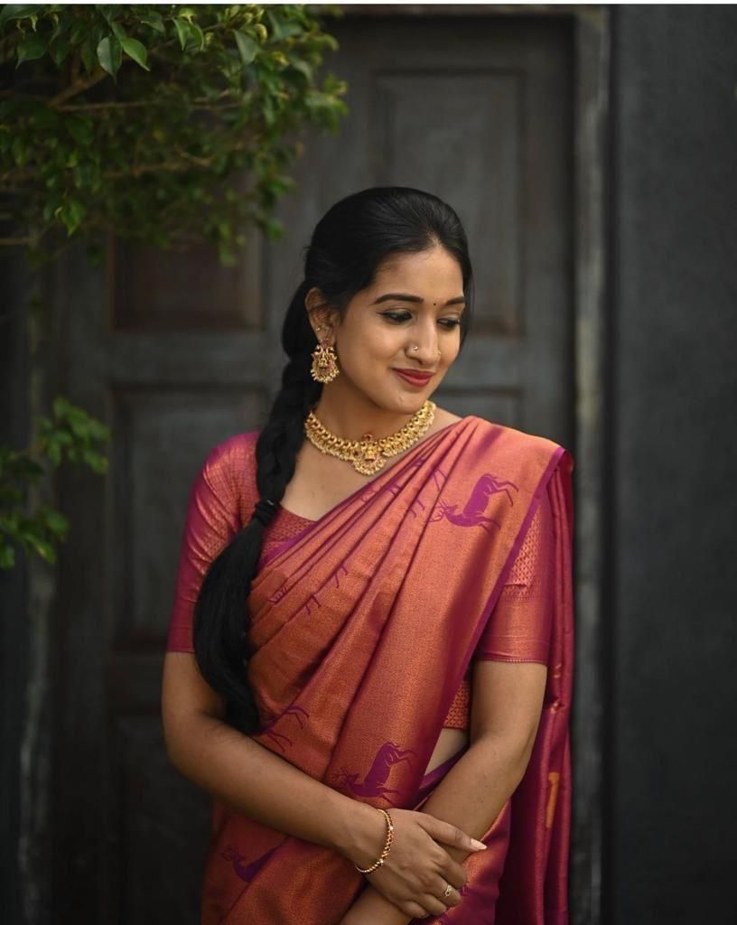 Pulsating Dark Pink Soft Silk Saree With Flaunt Blouse Piece