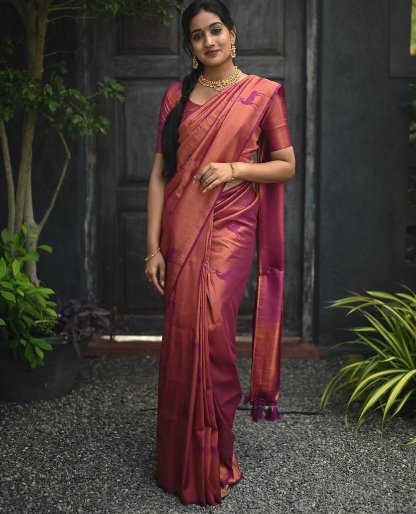 Pulsating Dark Pink Soft Silk Saree With Flaunt Blouse Piece