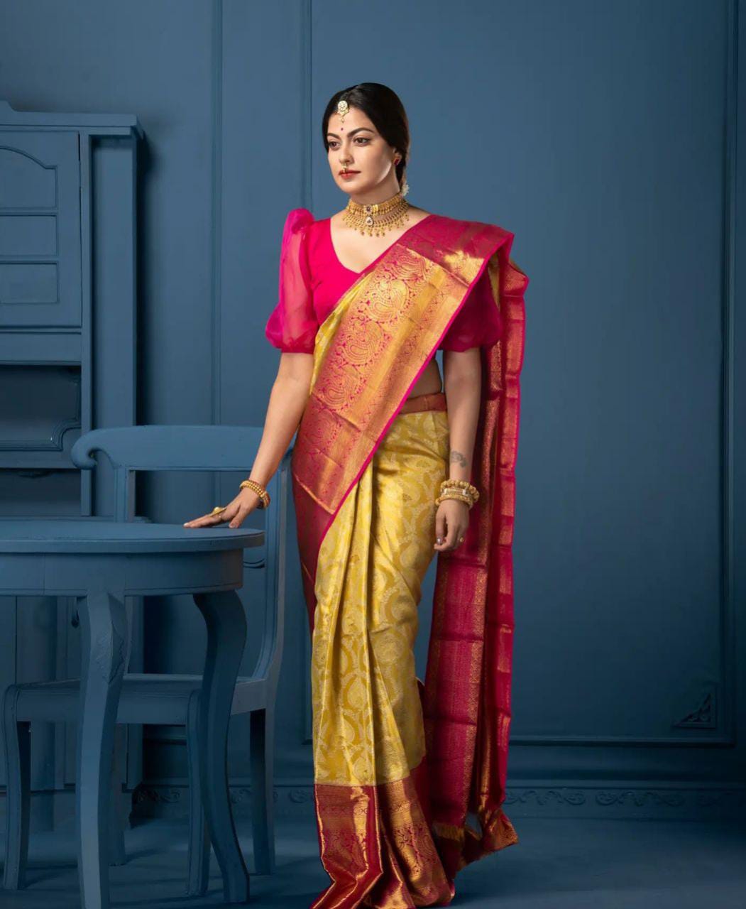 Opulent Yellow Soft Silk Saree With Glorious Blouse Piece