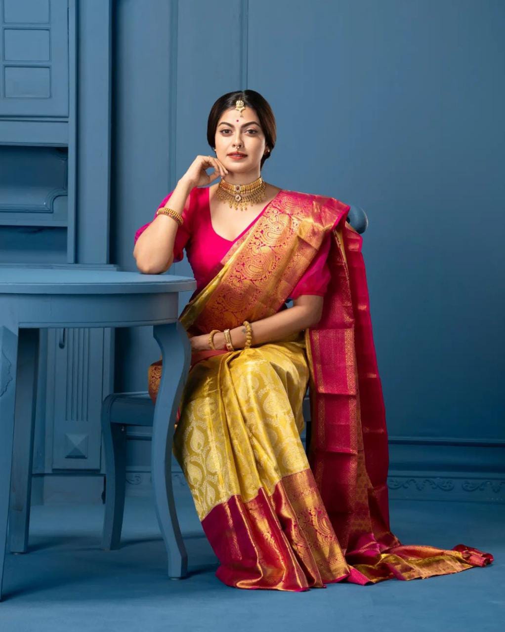 Opulent Yellow Soft Silk Saree With Glorious Blouse Piece