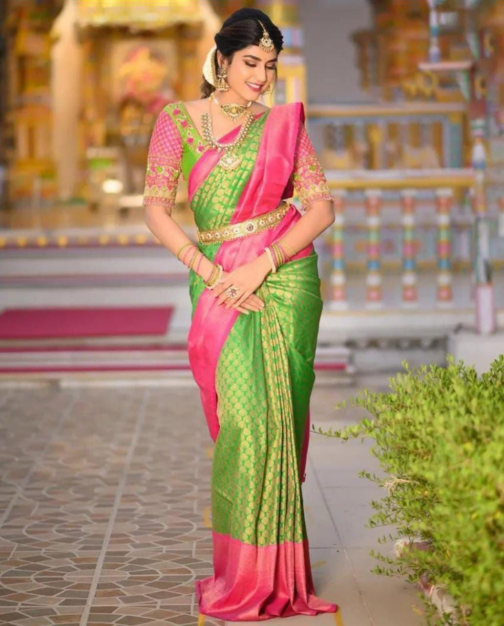 Appealing Perrot Soft Silk Saree With Angelic Blouse Piece