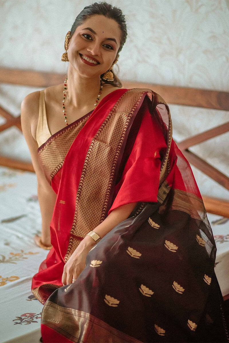 Deserving Red Cotton Silk Saree With Desirable Blouse Piece