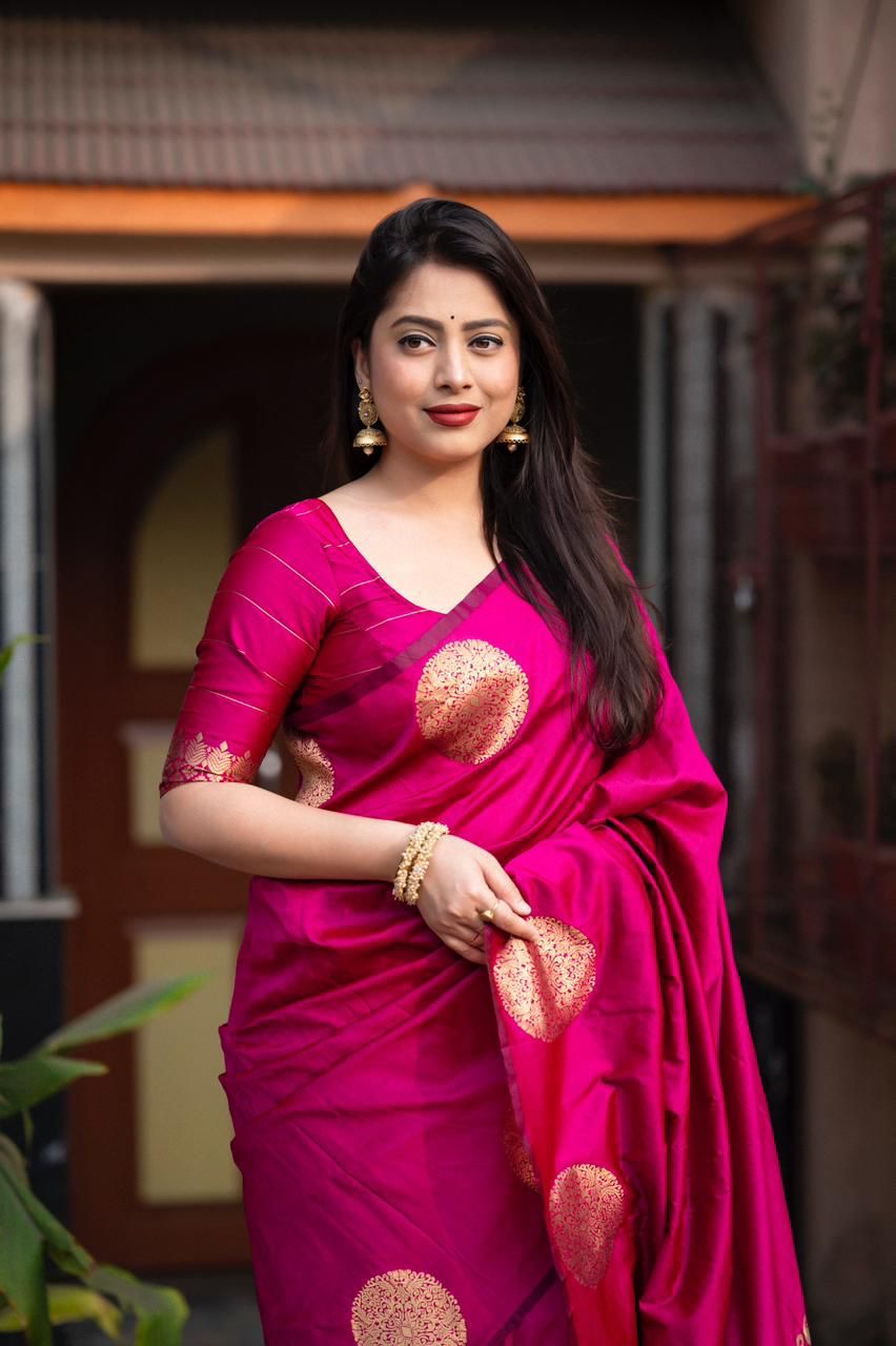 Beautiful Dark Pink Soft Silk Saree With Exquisite Blouse Piece