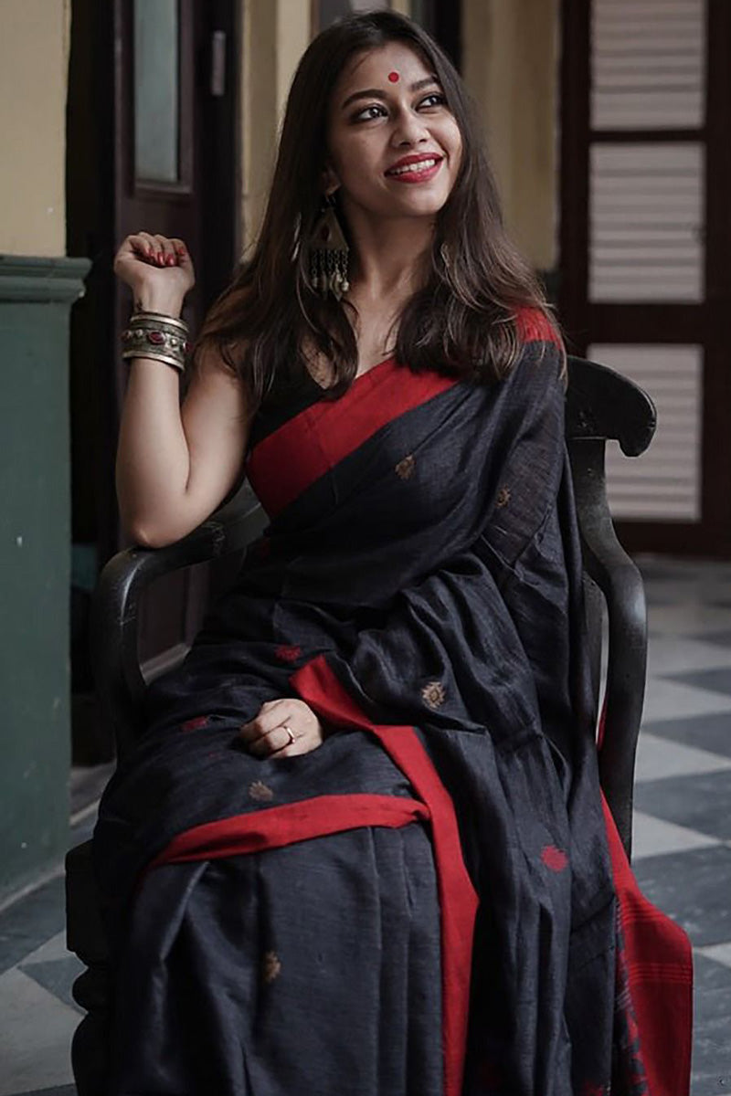 Incomparable Black Cotton Silk Saree With Luminous Blouse Piece