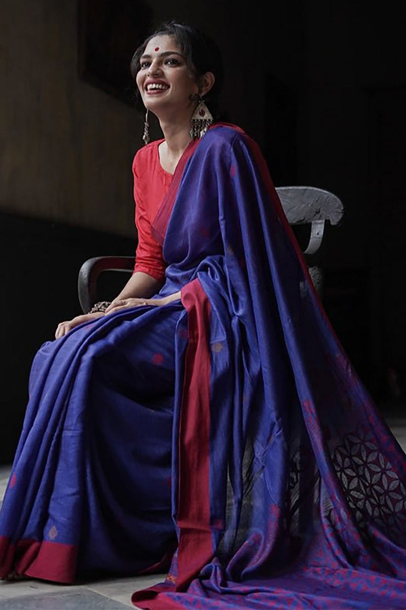 Tremendous Blue Cotton Silk Saree With Ravishing Blouse Piece