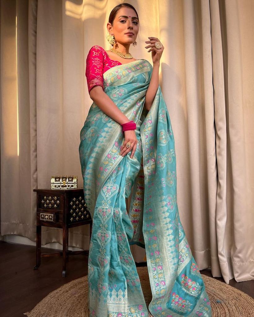 Amazing Firozi Soft Silk Saree With Ethnic Blouse Piece