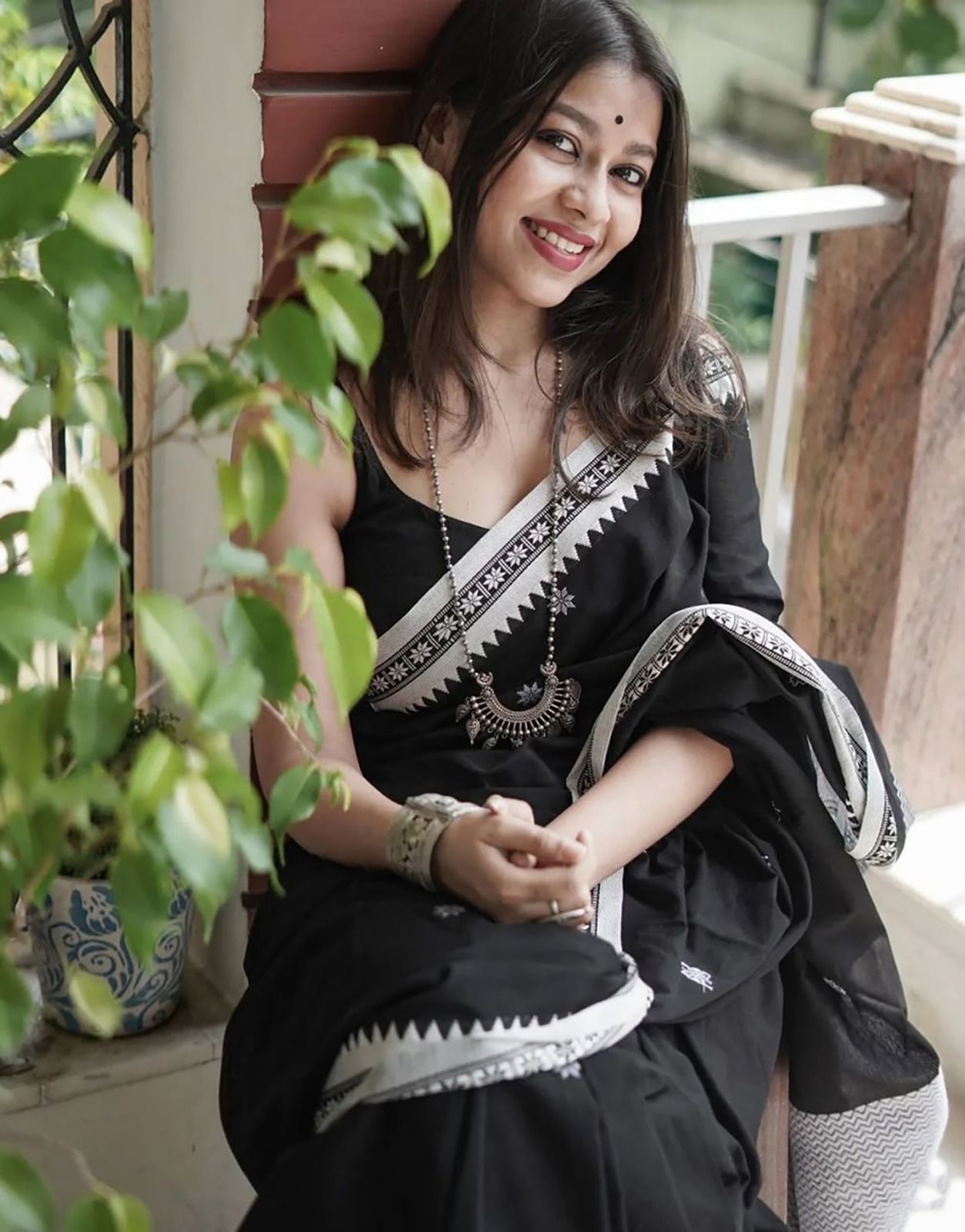 Imaginative Black Cotton Silk Saree With Vibrant Blouse Piece