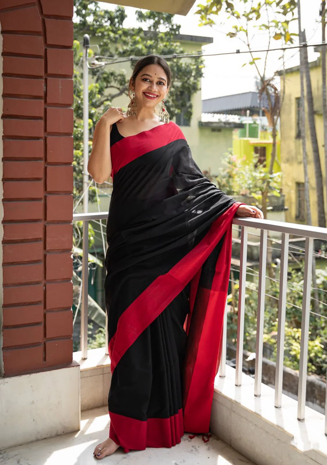 Tempting Black Cotton Silk Saree With Quixotic Blouse Piece