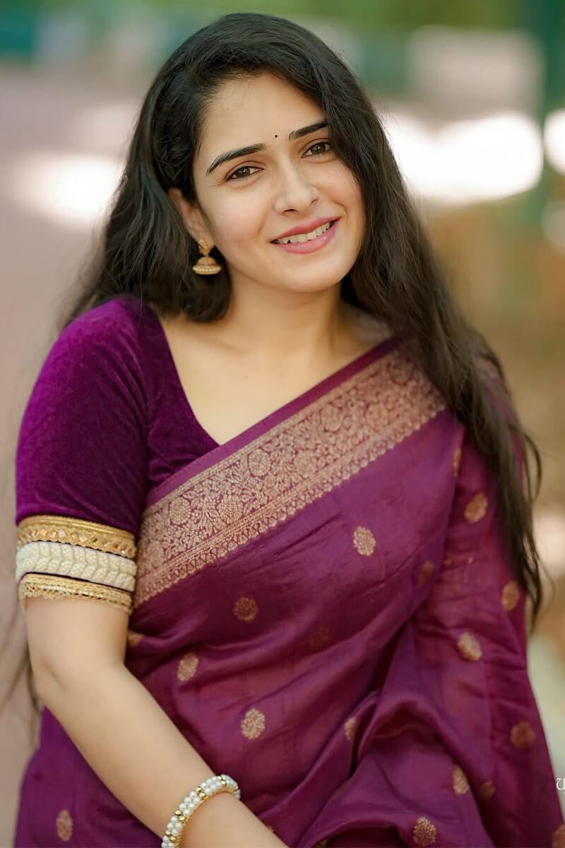 Tempting Wine Soft Silk Saree With Capricious Blouse Piece