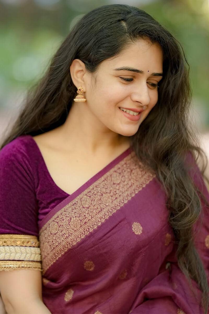 Tempting Wine Soft Silk Saree With Capricious Blouse Piece