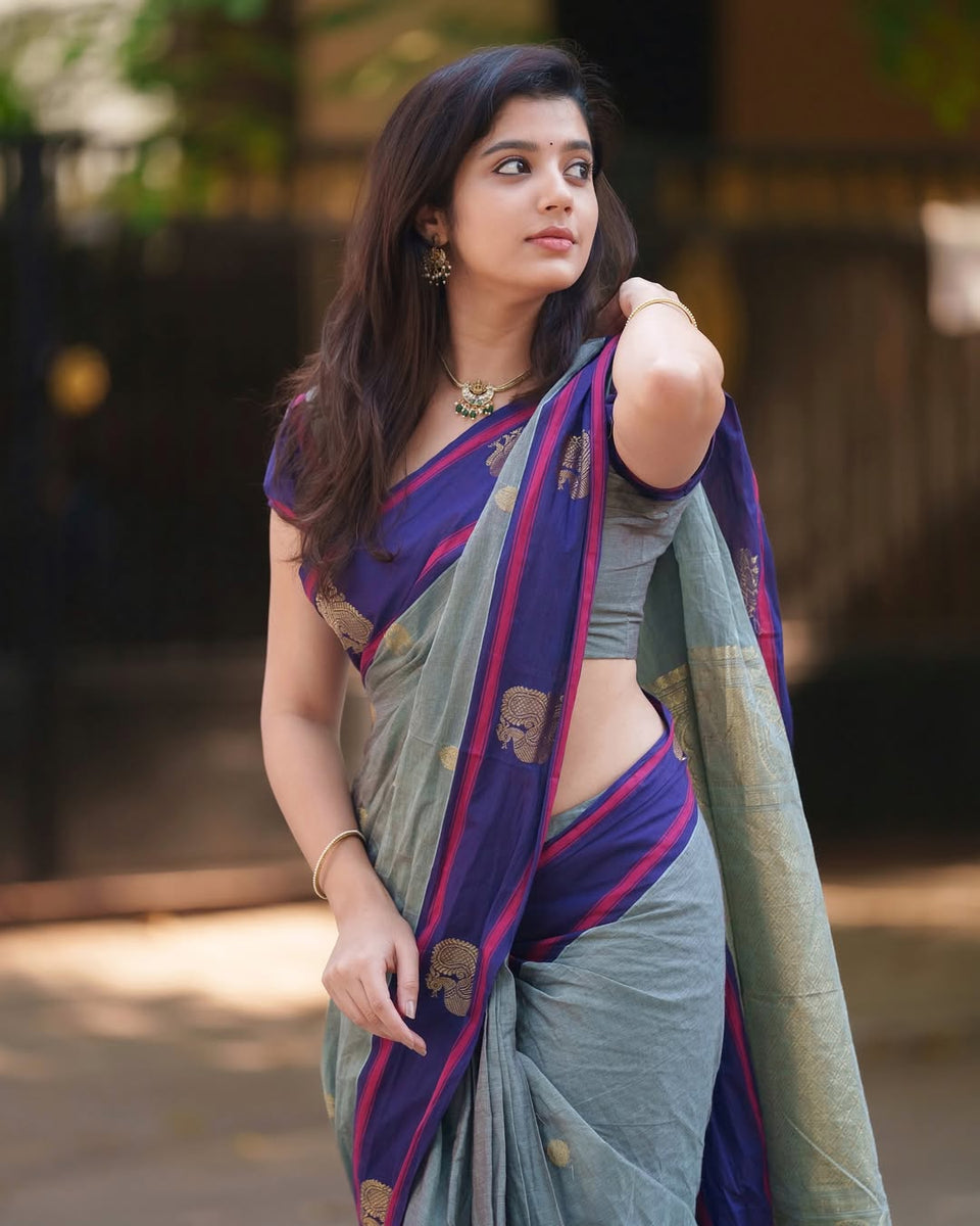 Susurrous Grey Cotton Silk Saree With Gratifying Blouse Piece – chetraag