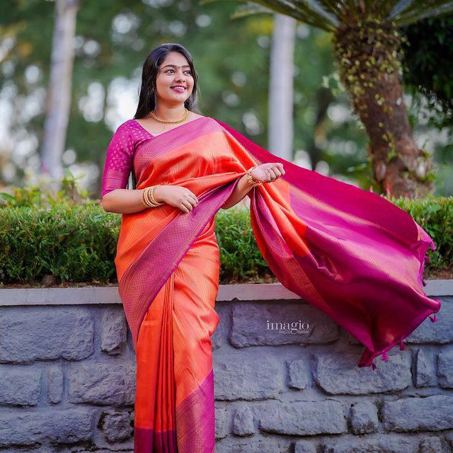 Brood Orange Soft Silk Saree With Conflate Blouse Piece