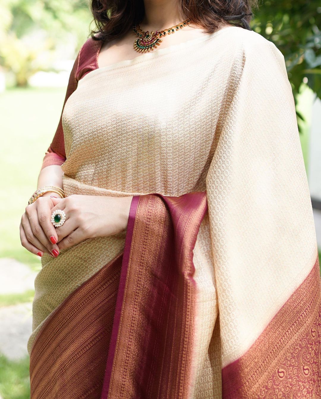 Splendiferous Beige Soft Silk Saree With Felicitous Blouse Piece