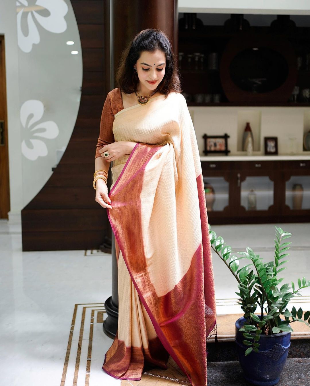 Splendiferous Beige Soft Silk Saree With Felicitous Blouse Piece