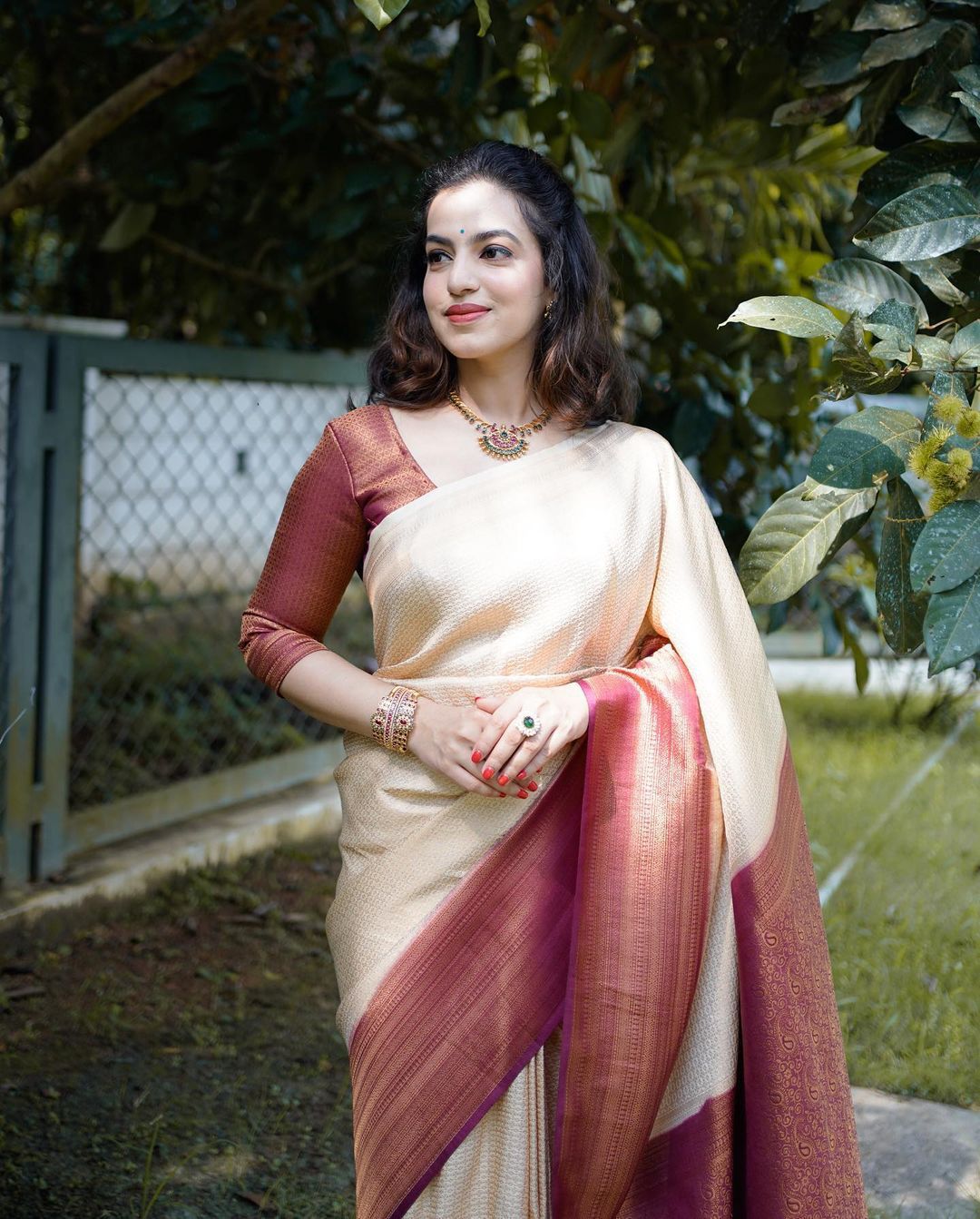 Splendiferous Beige Soft Silk Saree With Felicitous Blouse Piece