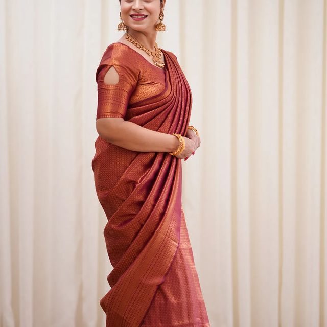 Conflate Maroon Soft Silk Saree With Demesne Blouse Piece