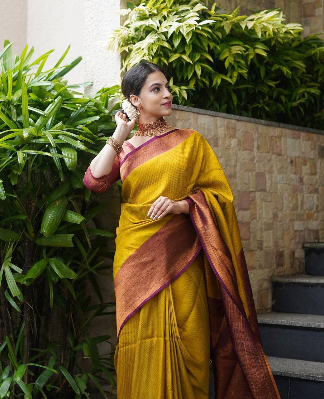 Staggering Golden Soft Silk Saree with Engaging Blouse Piece