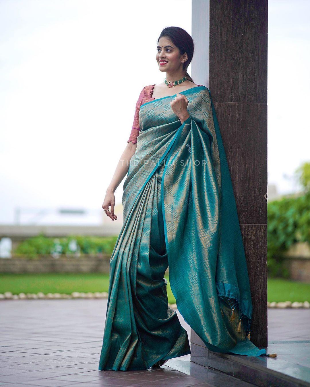 Surreptitious Rama Soft Silk Saree with Woebegone Blouse Piece