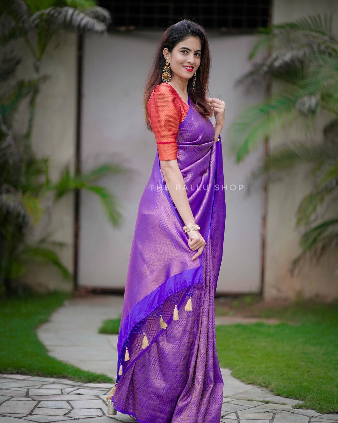 Beautiful Royal Blue Soft Silk Saree with Divine Blouse Piece