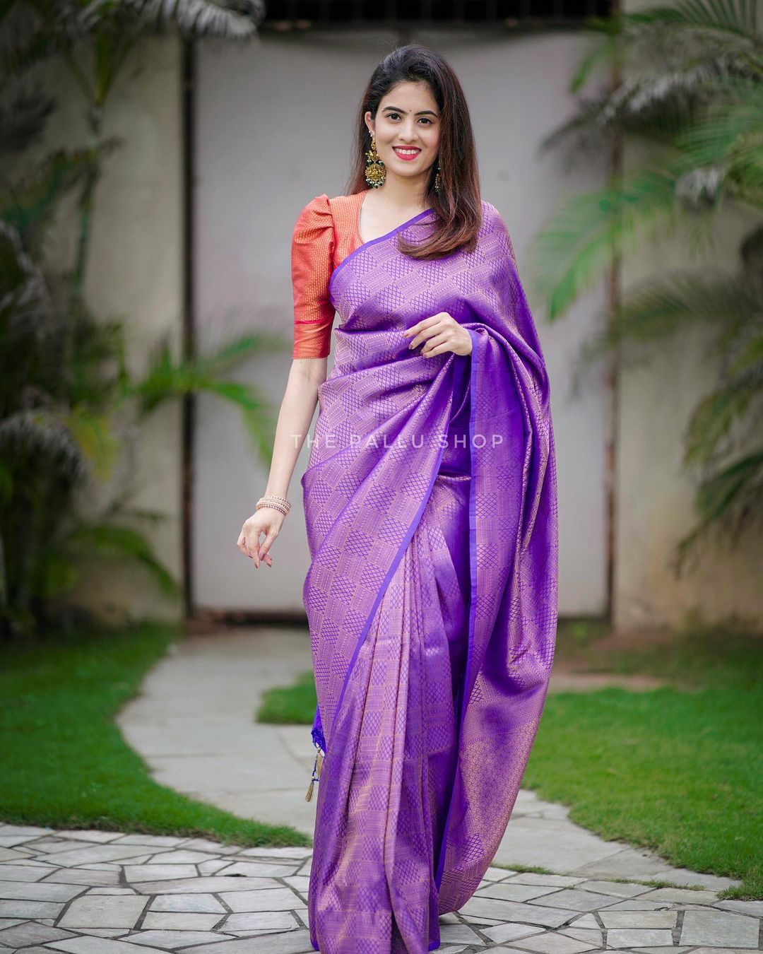 Beautiful Royal Blue Soft Silk Saree with Divine Blouse Piece