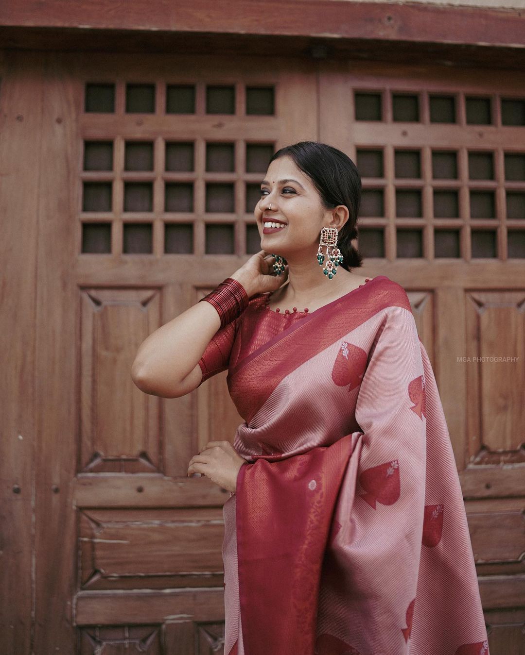 Pleasant Pink Soft Silk Saree With Fancifull Blouse Piece