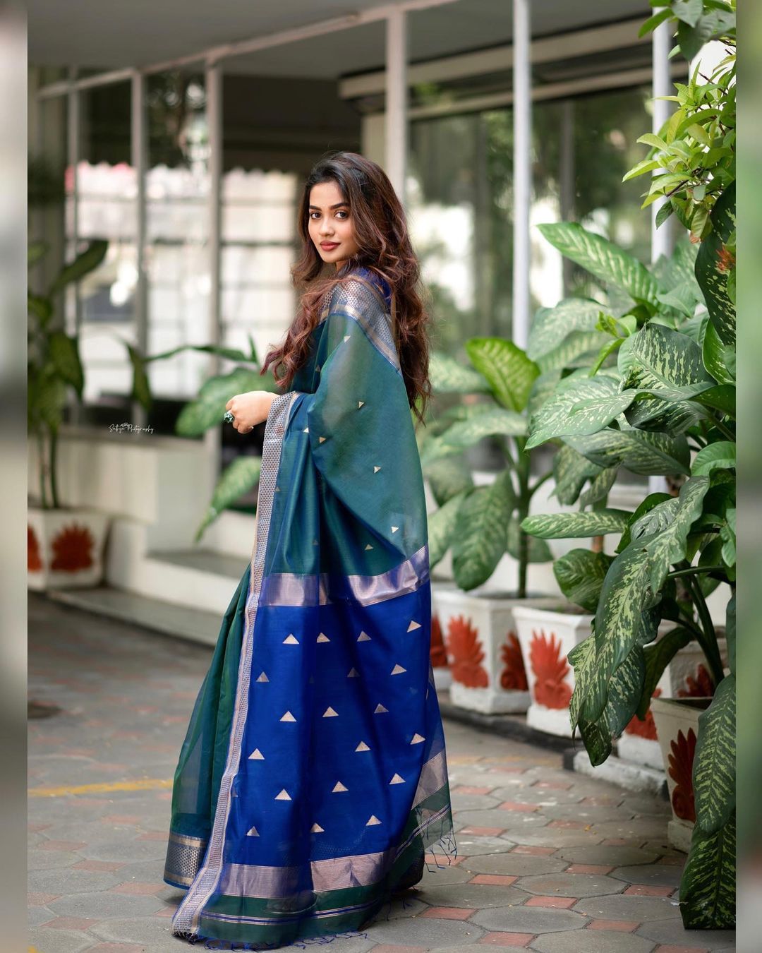 Mesmeric Rama Soft Silk Saree With Pleasant Blouse Piece