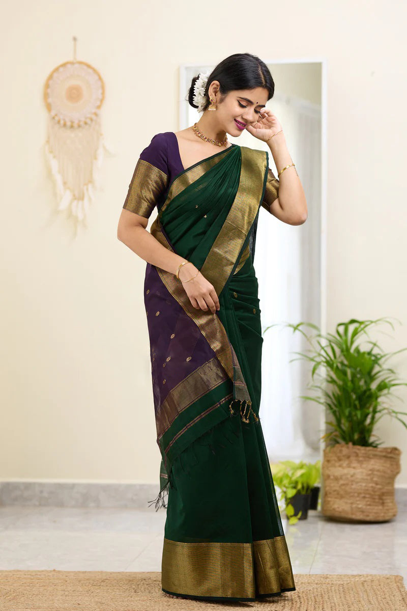 Lustrous Dark Green Cotton Silk Saree With Scintillating Blouse Piece`