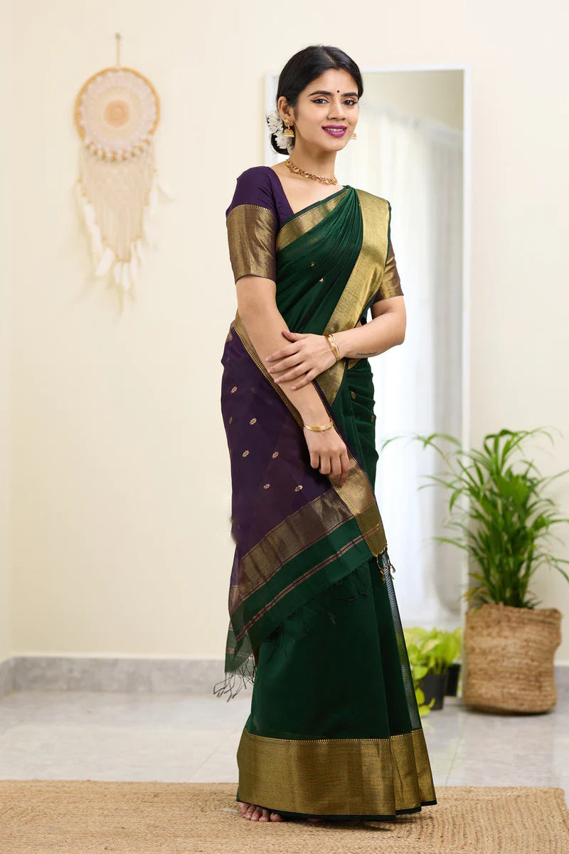 Lustrous Dark Green Cotton Silk Saree With Scintillating Blouse Piece`