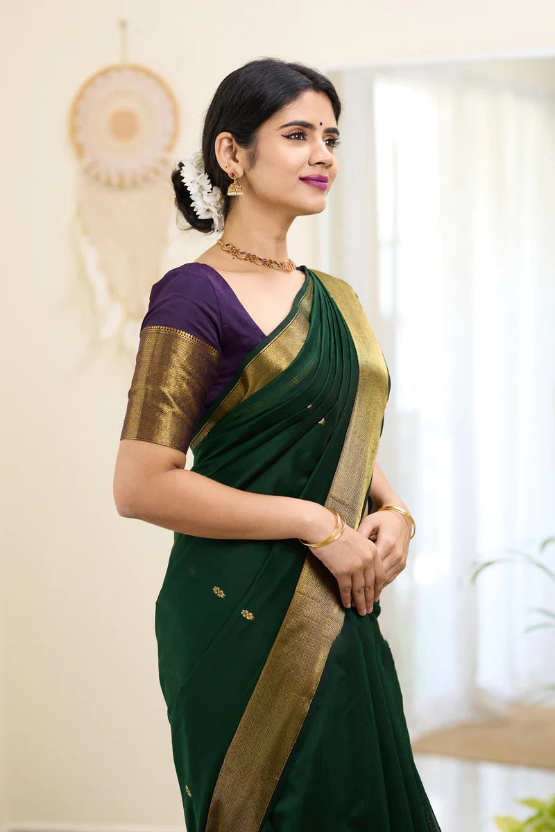 Lustrous Dark Green Cotton Silk Saree With Scintillating Blouse Piece`