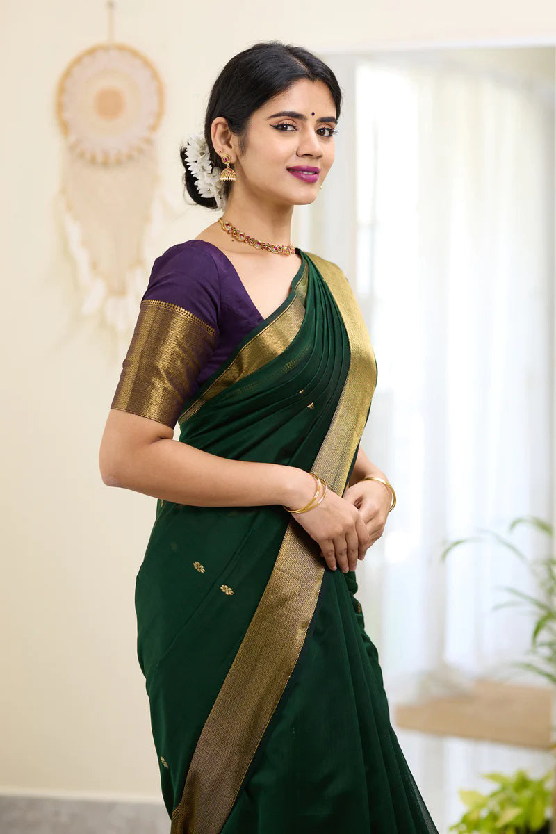 Lustrous Dark Green Cotton Silk Saree With Scintillating Blouse Piece`