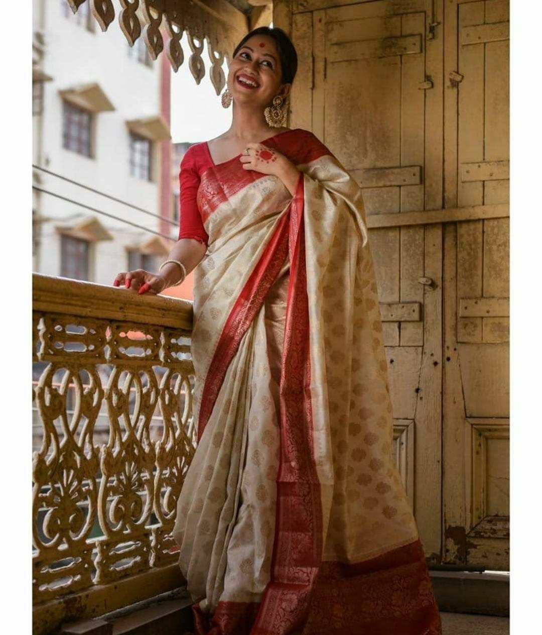 Beauteous Beige Soft Banarasi Silk Saree With Delectable Blouse Piece