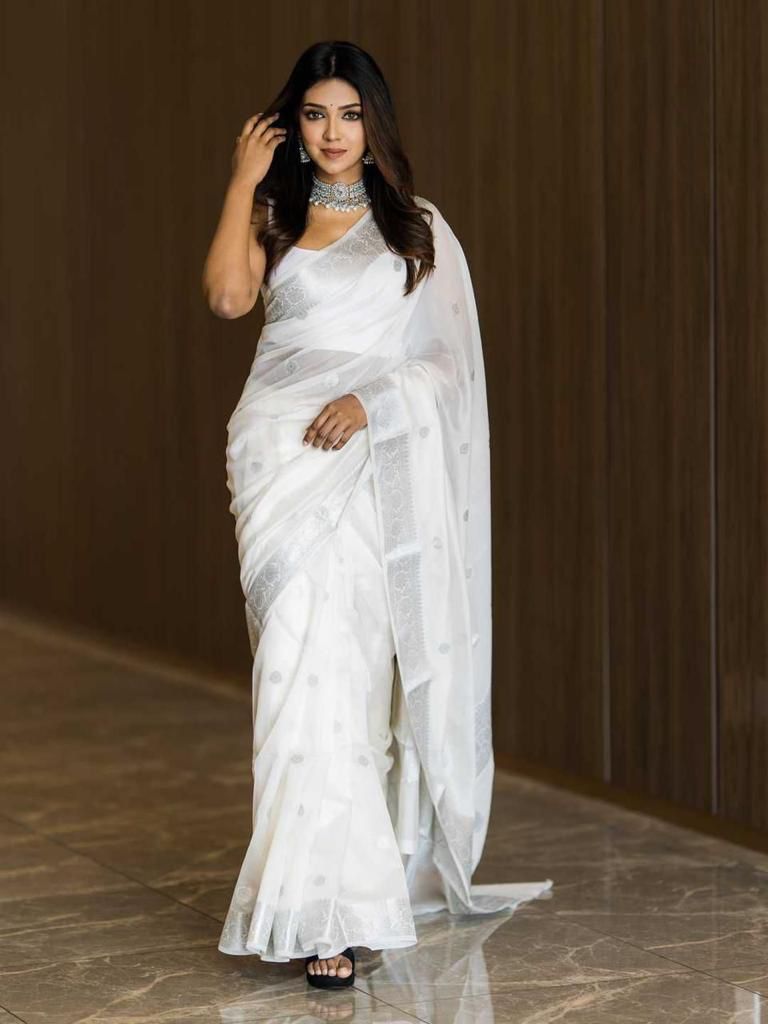 Quintessential White Soft Silk Saree With Scintilla Blouse Piece