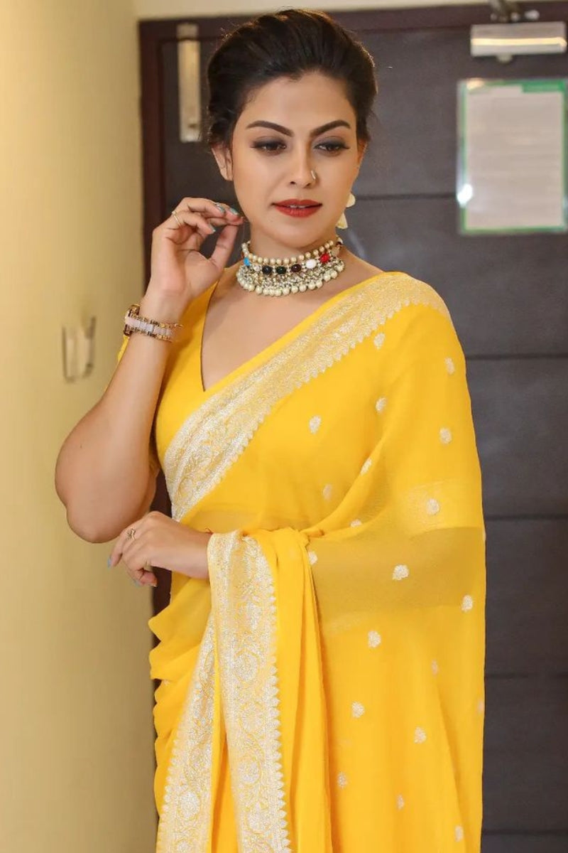 Blooming Yellow Soft Silk Saree With Beauteous Blouse Piece