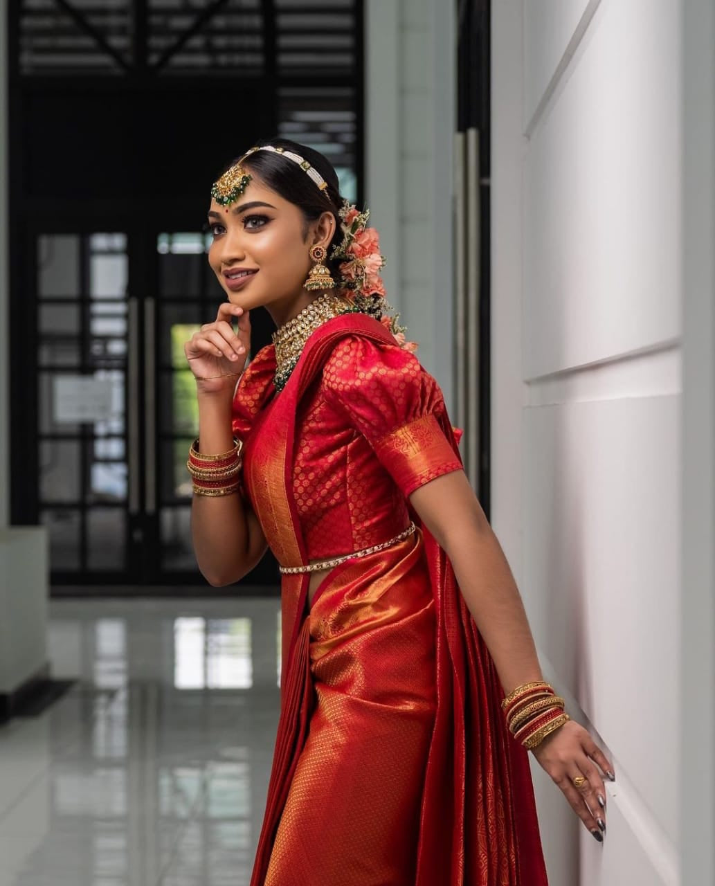 Desirable Red Soft Silk Saree with Twirling Blouse Piece