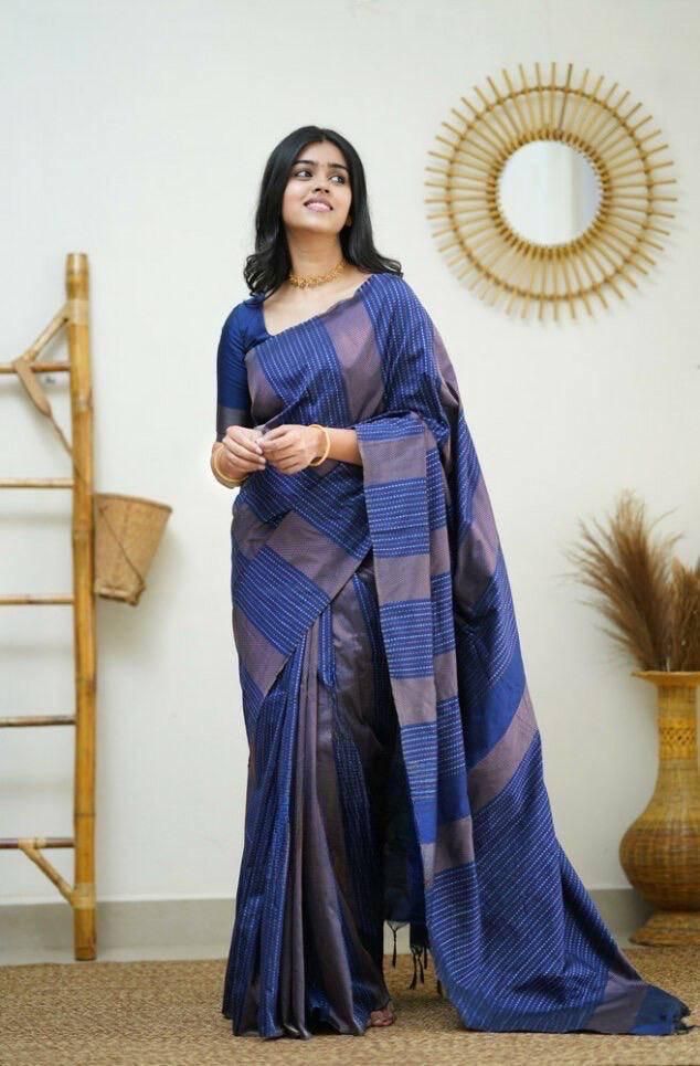 Vibrant Navy Blue Soft Silk Saree With Skinny Blouse Piece