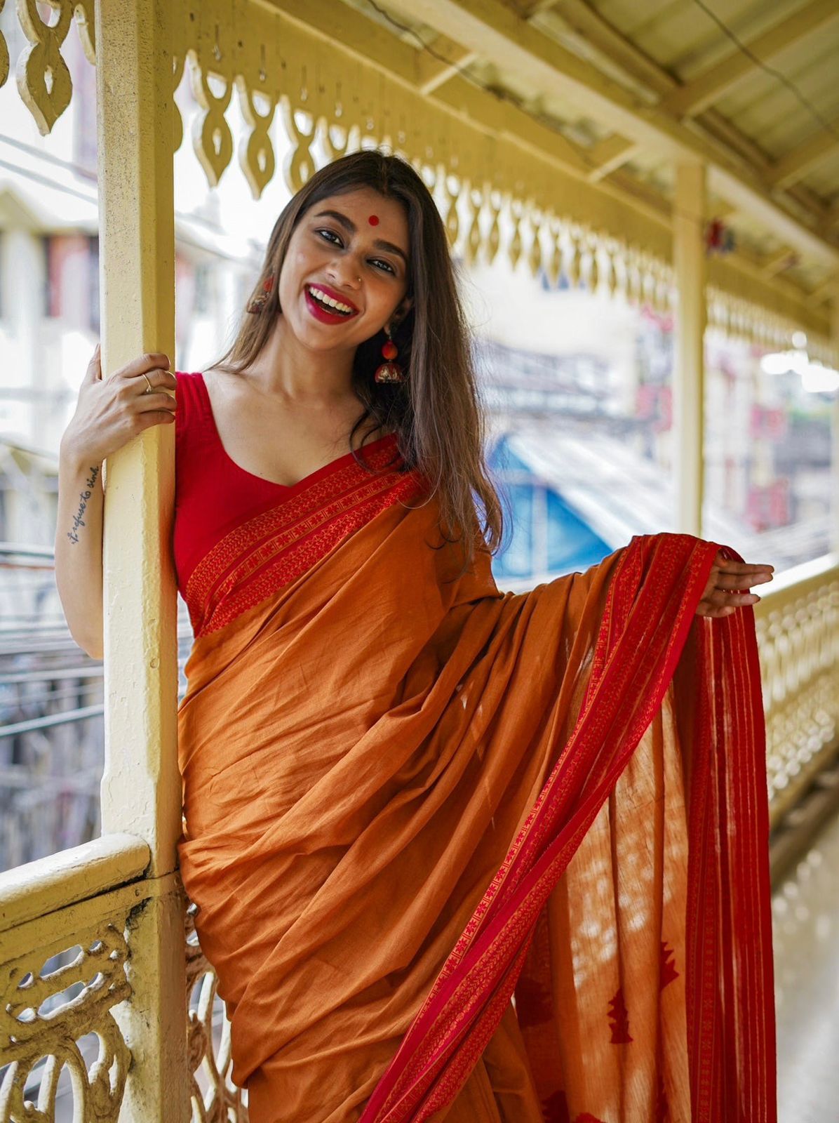 Delectable Yellow Cotton Silk Saree With Unequalled Blouse Piece