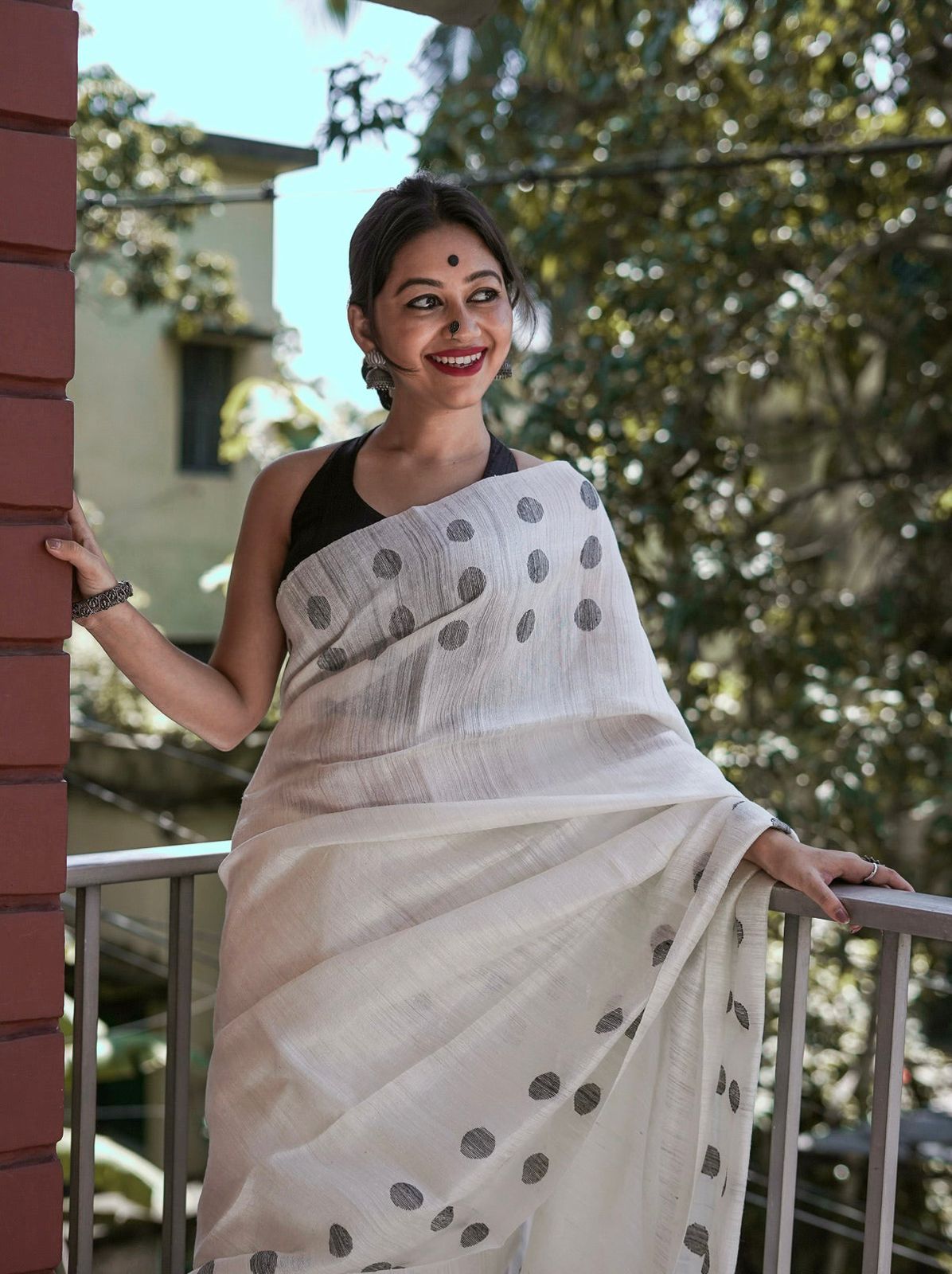 Pretty Off White Cotton Silk Saree With Arresting Blouse Piece