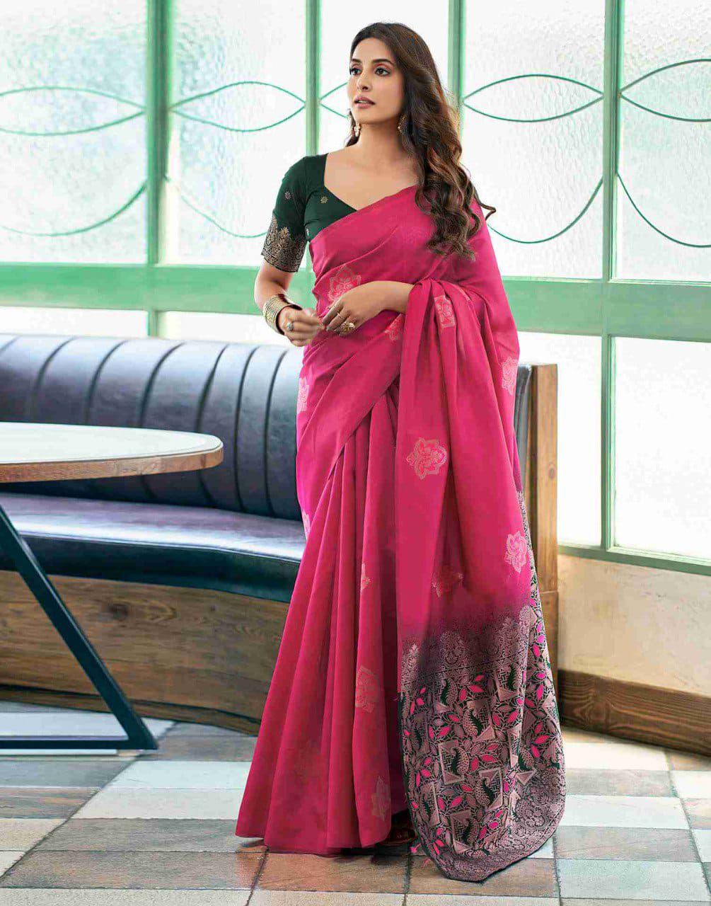 Demanding Dark Pink Soft Silk Saree With Captivating Blouse Piece