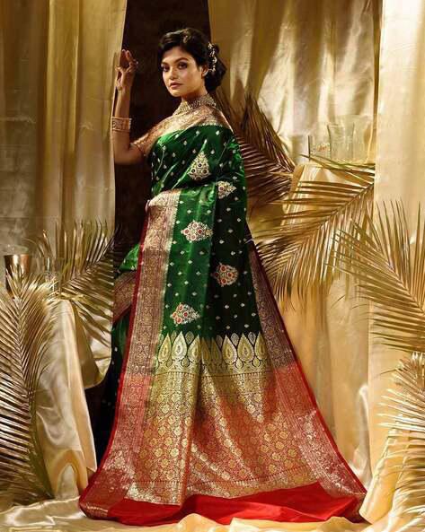 Embrocation Dark Green Soft Silk Saree With Magnificat Blouse Piece