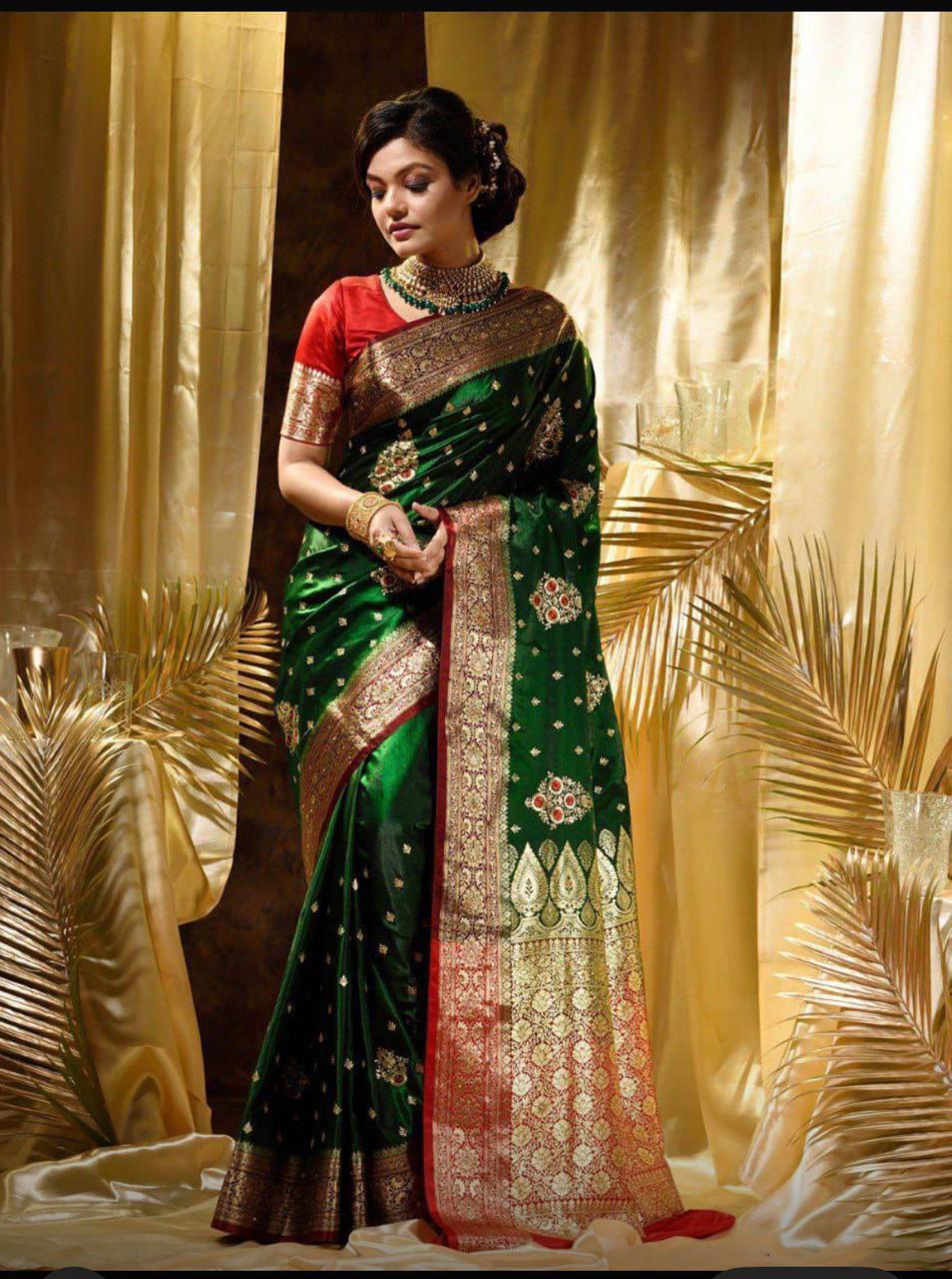 Embrocation Dark Green Soft Silk Saree With Magnificat Blouse Piece