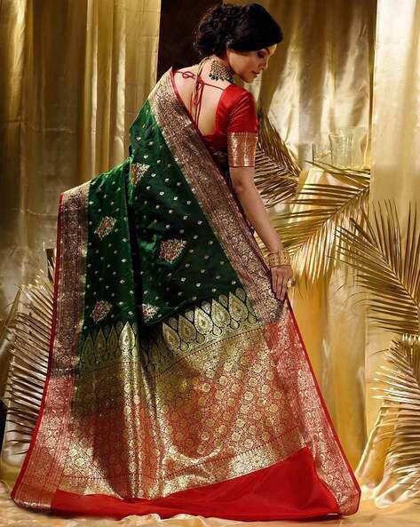 Embrocation Dark Green Soft Silk Saree With Magnificat Blouse Piece