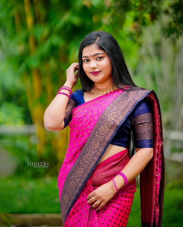 Wonderful Dark Pink Soft Silk Saree With An insanely Blouse Piece